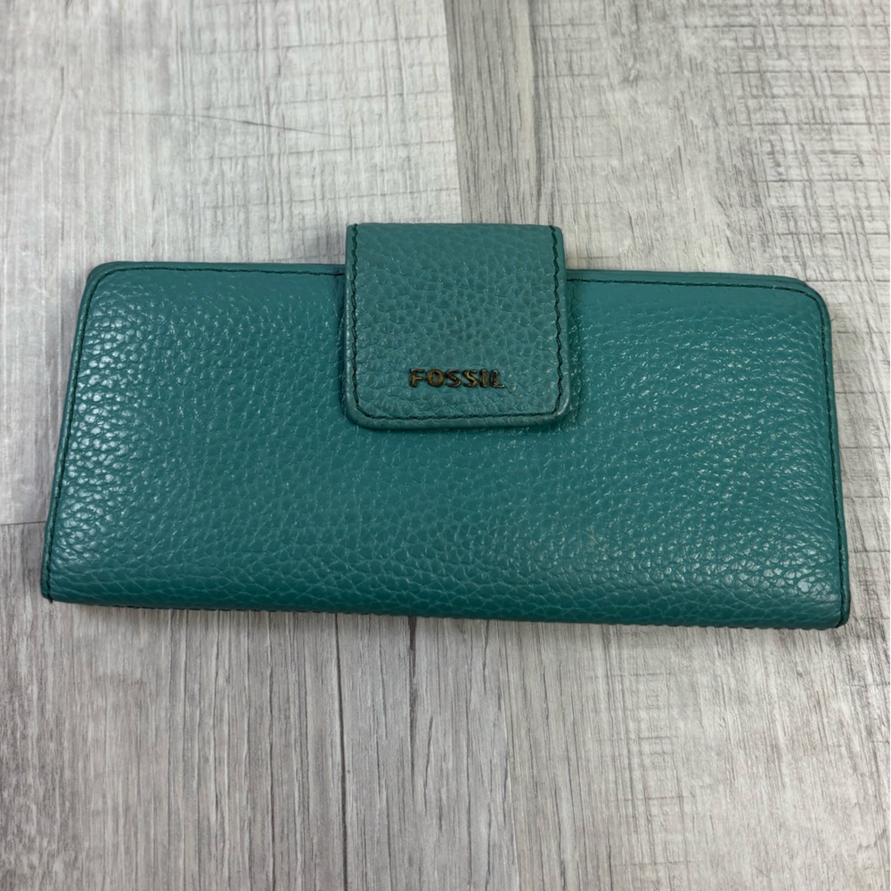 Fossil Pebbled Leather Continental Wallet Teal